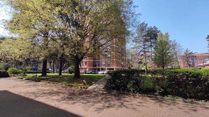 Appartamento trilocale in affitto in Via SantAbbondio Milano, Milano