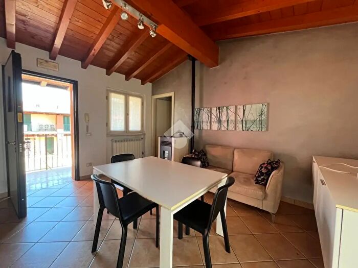 Appartamento trilocale in vendita in Via Papa Giovanni XXIII, San Gervasio Bresciano