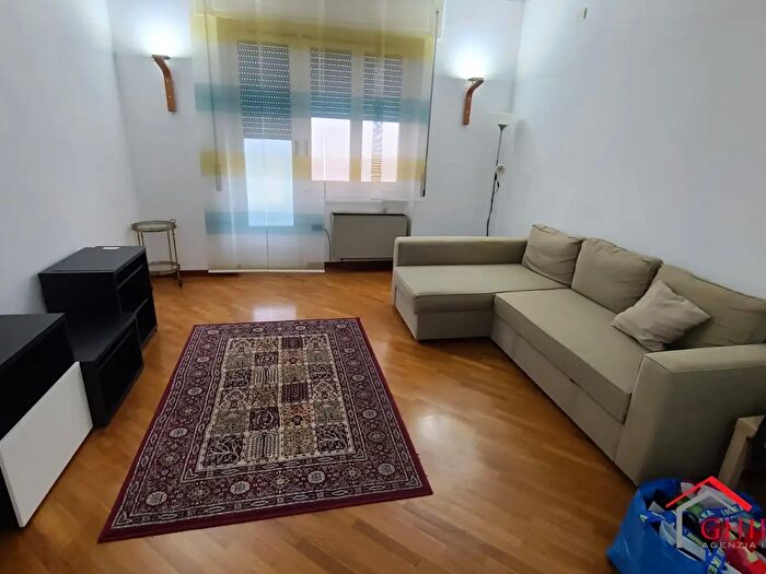 Appartamento con 6 locali in vendita in Via Gian Pietro Sery a, Genova