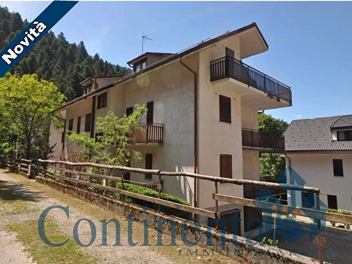 Appartamento trilocale in vendita in Via Chignoli, Piazzatorre