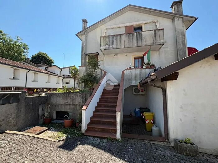 Appartamento trilocale in vendita in Via Armando Diaz, Cappella Maggiore