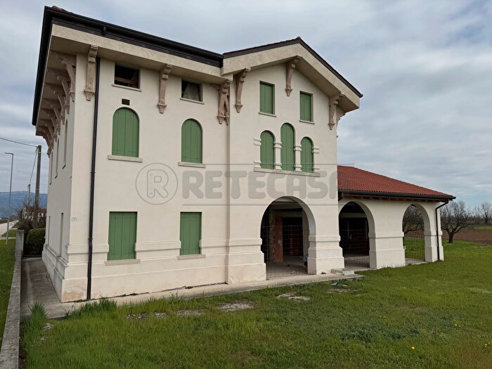 Casa in vendita in Via Agosta, Sandrigo