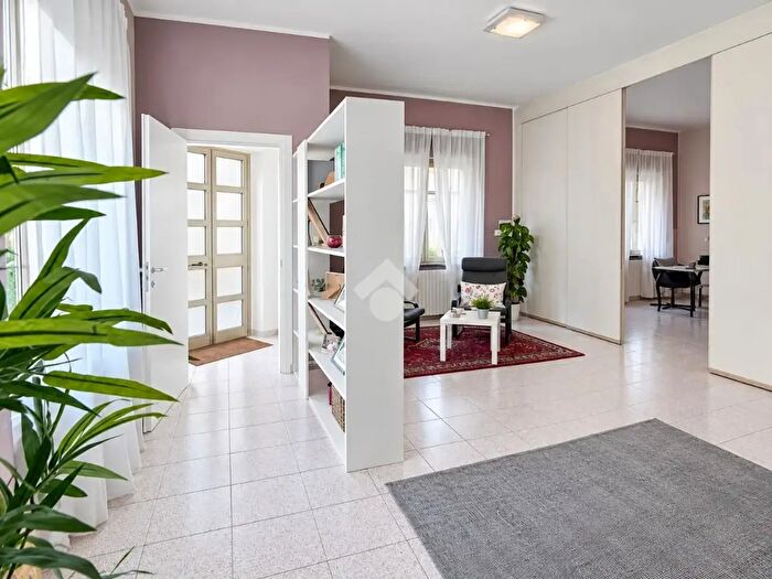 Appartamento bilocale in vendita in Via Cialdini, Meda