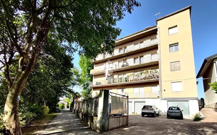 Appartamento quadrilocale in vendita in Via Generale Cantore, Bassano Del Grappa