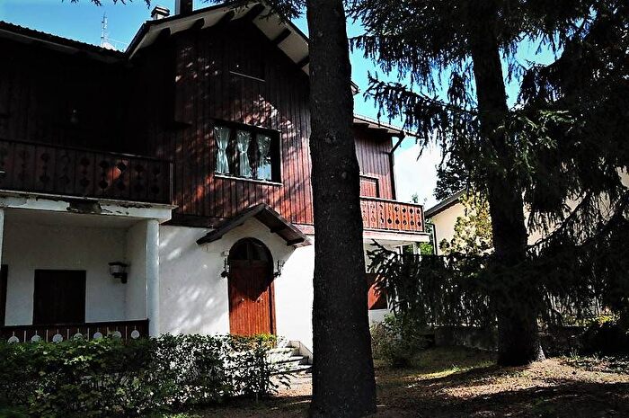 Appartamento con 6 locali in affitto in Viale dei Villini, Centro, Roccaraso