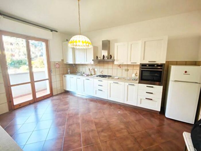 Casa con 6 locali in vendita in Montevarchi