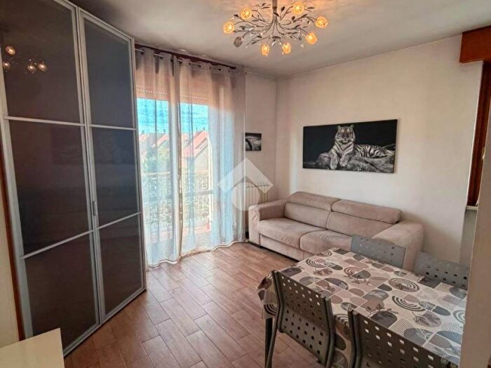 Appartamento monolocale in affitto in Viale Giuseppe di Vittorio, Centro, Arese