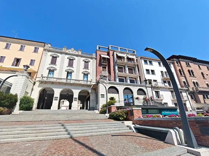 Appartamento trilocale in vendita in Piazzetta XVIII Luglio, Conegliano
