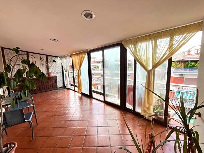 Appartamento trilocale in vendita in Via Teofilo Patini, Napoli