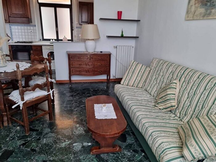 Appartamento trilocale in affitto in BORGO OGNISSANTI, Borgo Ognissanti Il Prato, Firenze