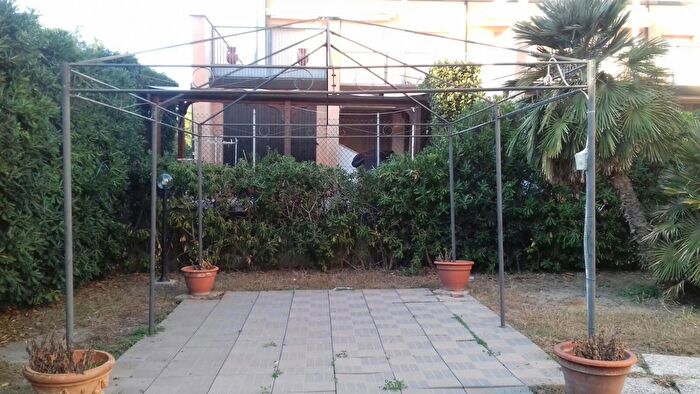 Appartamento trilocale in affitto in Via degli Allori, Pisa