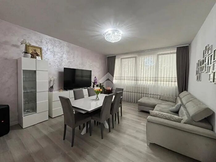 Appartamento quadrilocale in vendita in Via Guido Cardan, Padova