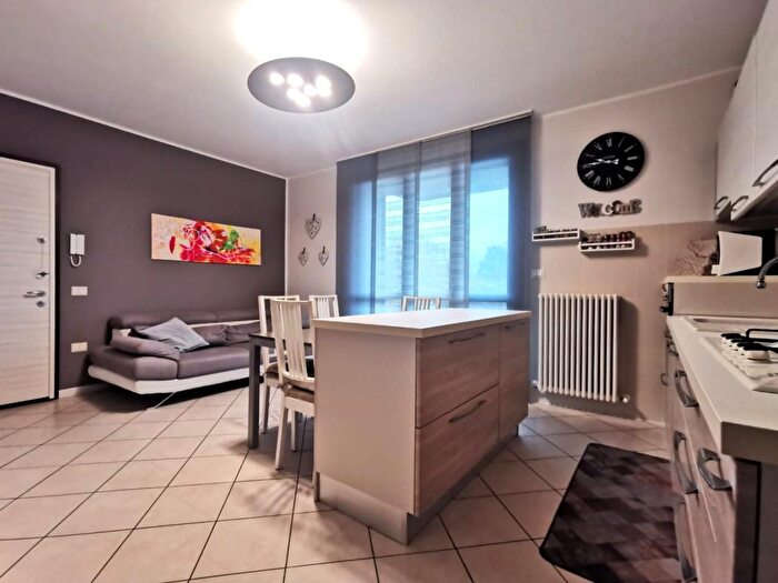 Appartamento quadrilocale in vendita in Via Parma, Vignola