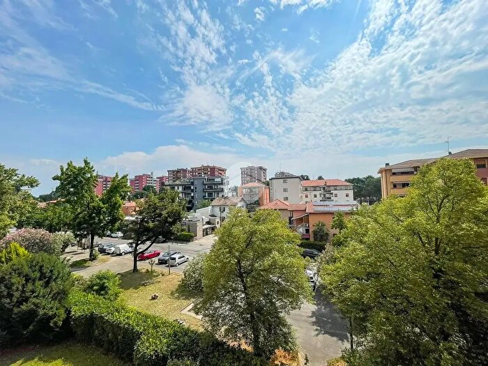 Appartamento quadrilocale in vendita in Via Monte Cervino, Cusano Milanino