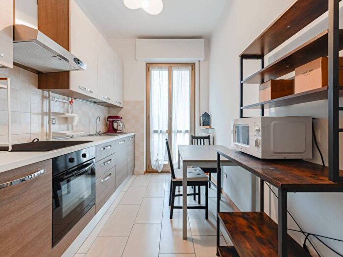 Appartamento monolocale in affitto in Via Valassina, Dergano, Milano