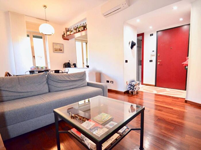 Appartamento bilocale in affitto in Via Stendhal, Dezza, Milano