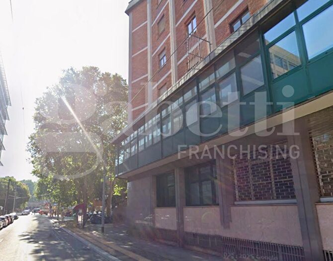 Appartamento con 5 locali in vendita in Via Milazzo, Bologna