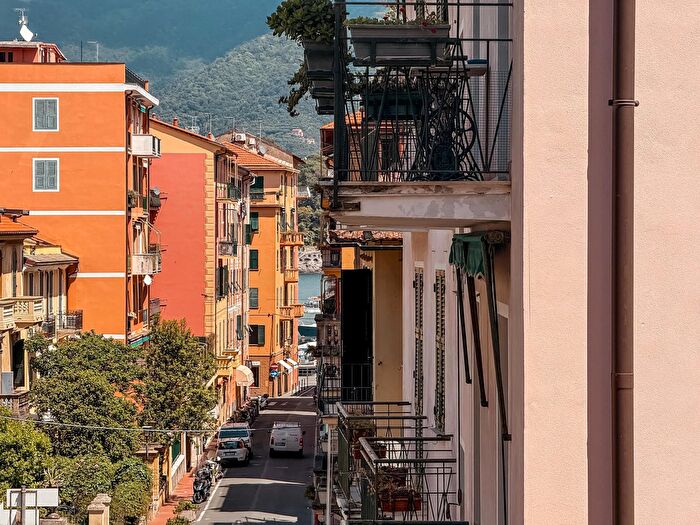 Appartamento con 5 locali in vendita in Via Privata degli Uliveti, Santa Margherita Ligure