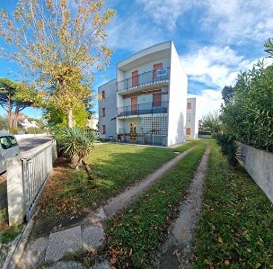 Appartamento trilocale in vendita in Viale Cuba, Comacchio