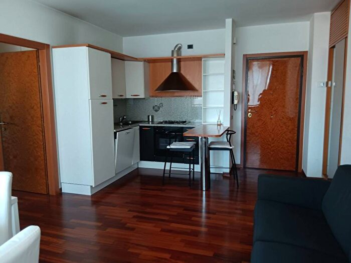 Appartamento bilocale in affitto in Via Fratelli Rondina, Mestre, Venezia
