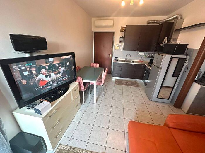 Appartamento monolocale in affitto in Via San Carlo Borromeo, Cesano Maderno