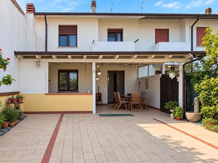 Casa con 5 locali in vendita in Via della Libertà, San Bonifacio