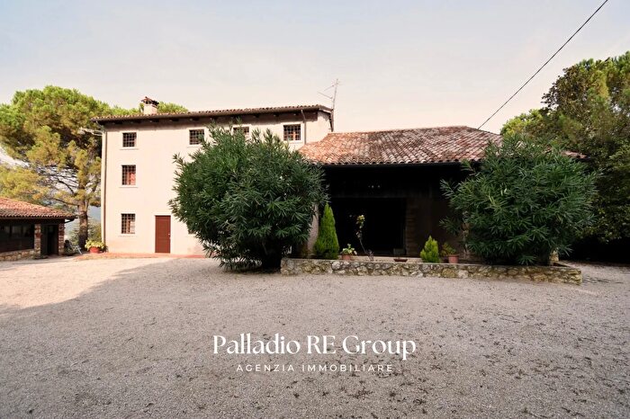 Casa con 6 locali in vendita in Via Lombarda, Isola Vicentina