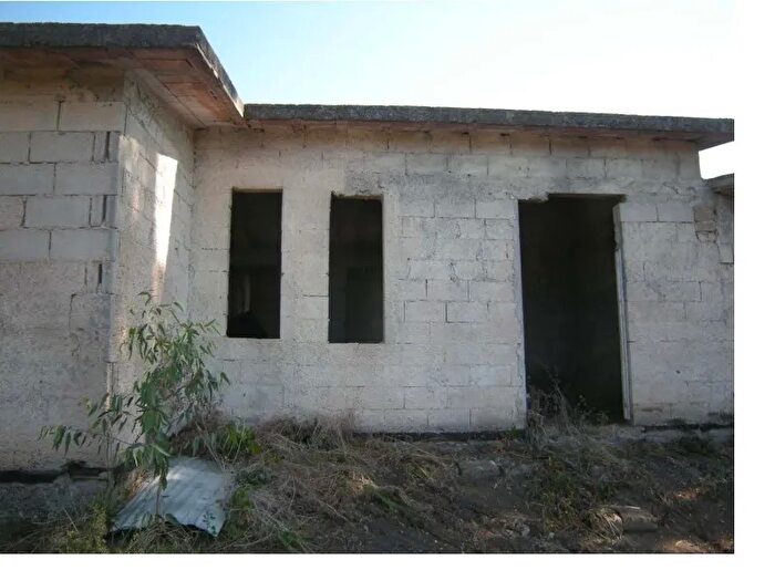 Casa con 6 locali in vendita in Via degli Ippocastani, Ardea