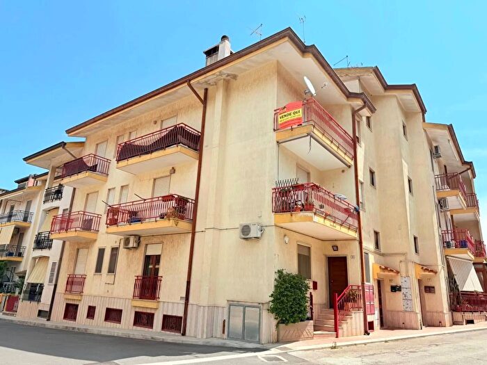 Appartamento con 5 locali in vendita in Indirizzo Via Leonardo Leo, Cassano Delle Murge