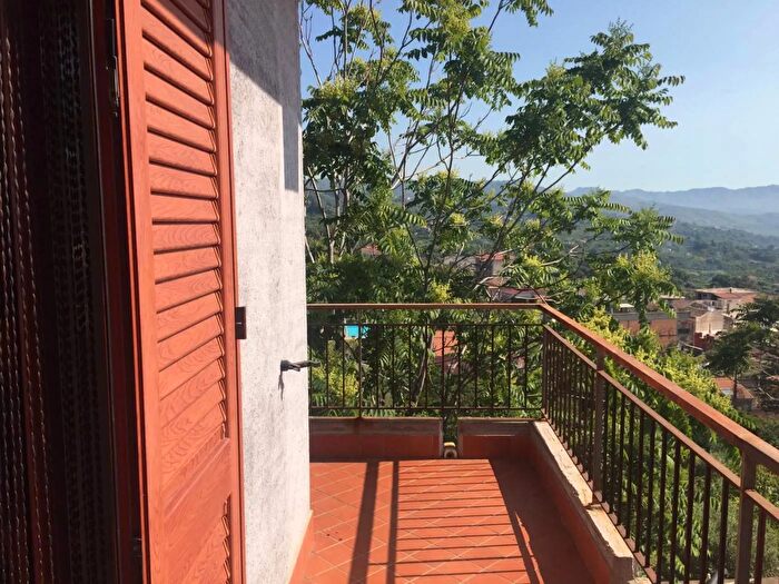 Casa con 5 locali in vendita in Mascali