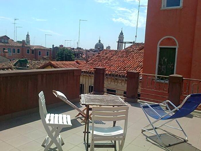 Appartamento quadrilocale in affitto in Santi Giovanni e Paolo Santa Maria Formosa, Venezia