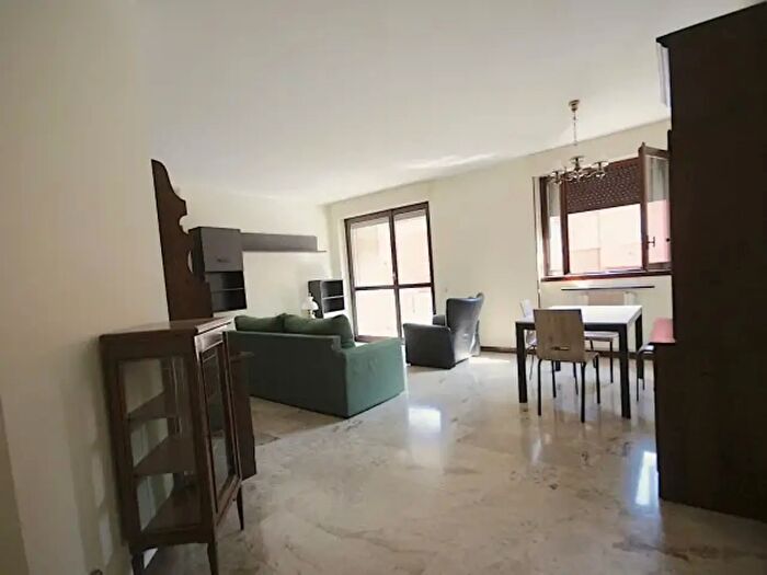 Appartamento trilocale in affitto in Via Luigi Resnati, Milano