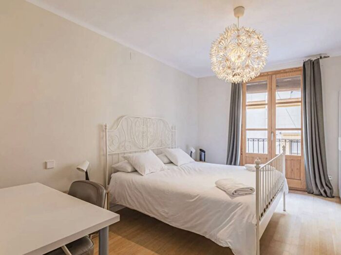 Appartamento quadrilocale in affitto in Vincenzo Monti, Milano
