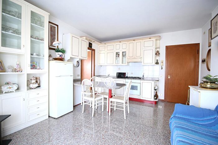 Appartamento bilocale in vendita in Via Principale, Casier