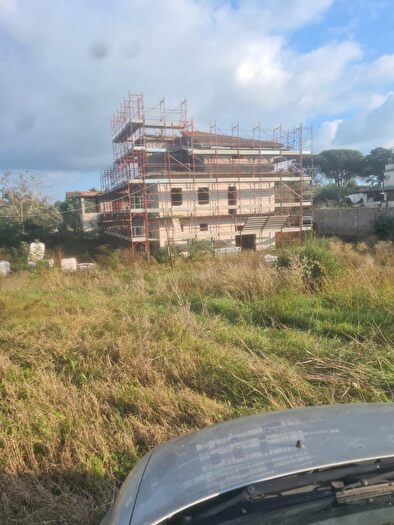 Casa con 7 locali in vendita in Via di Fossignano, Aprilia