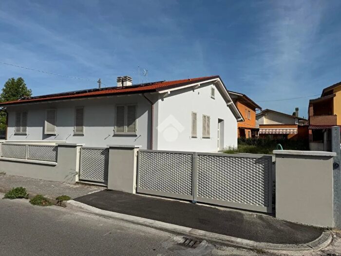 Casa trilocale in vendita in Via a Manzoni, Ponte Buggianese