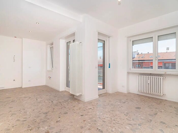 Appartamento con 6 locali in vendita in Via Giovanni Fattori, Torino