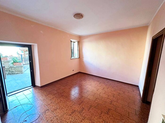 Appartamento trilocale in affitto in Via Del Santuario, Centro, Castel SantElia