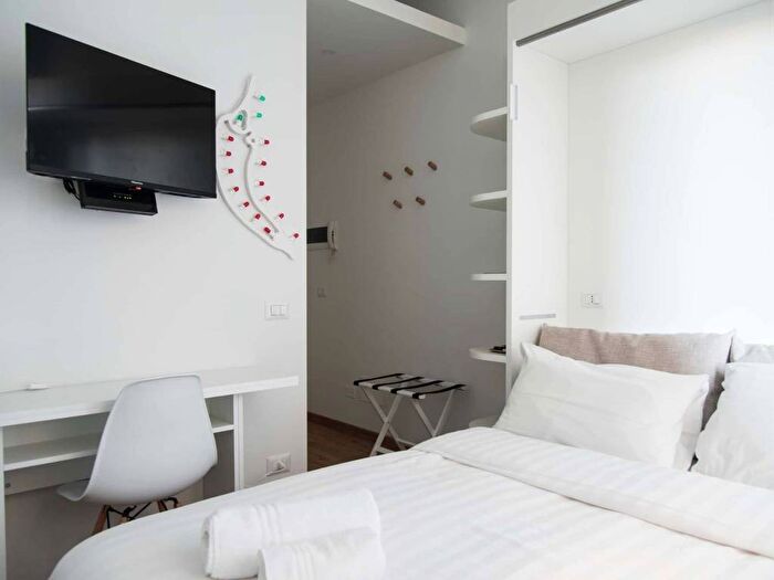 Appartamento monolocale in affitto in Via Amatore Sciesa, Montenero, Milano