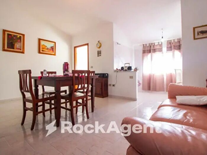 Casa con 6 locali in vendita in Via Cesare Battisti, Ploaghe