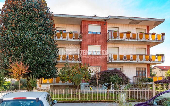 Appartamento trilocale in vendita in Via Mirande, San Mauro Torinese