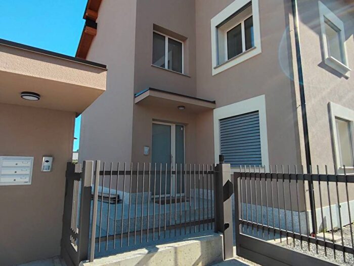 Appartamento trilocale in affitto in Centro, Inverigo