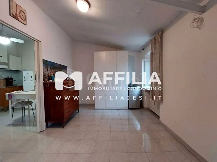Appartamento con 5 locali in vendita in Via Bersaglieri, Jesi