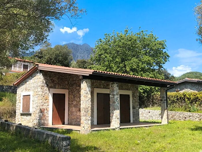 Casa trilocale in vendita in Contrada Occhiani, San Giovanni A Piro