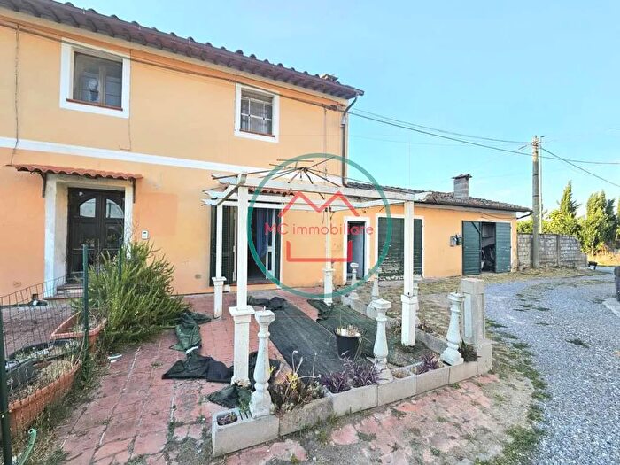 Casa quadrilocale in vendita in Via Capannone, Ponte Buggianese