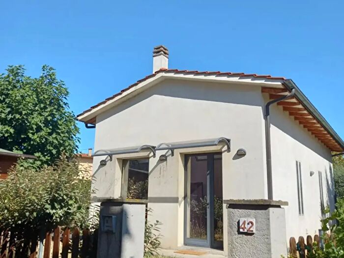 Casa bilocale in vendita in Castiglione Del Lago