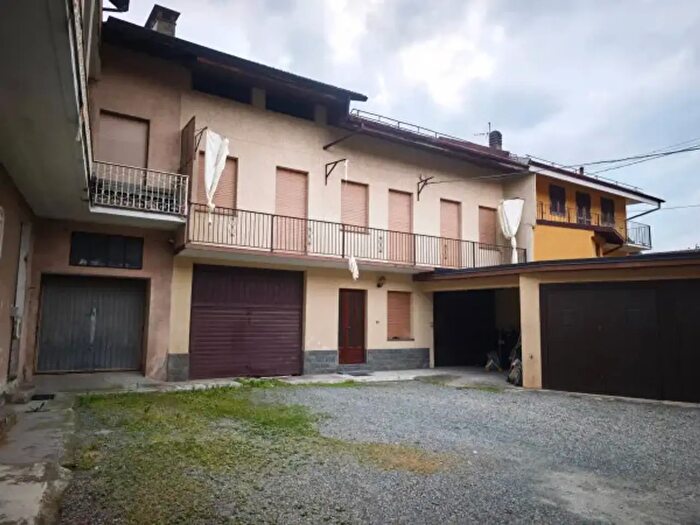 Casa quadrilocale in vendita in Viale Giuseppe Copperi, Balangero