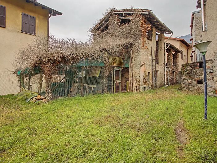 Casa trilocale in vendita in Via Giorgetti, Brissago Valtravaglia