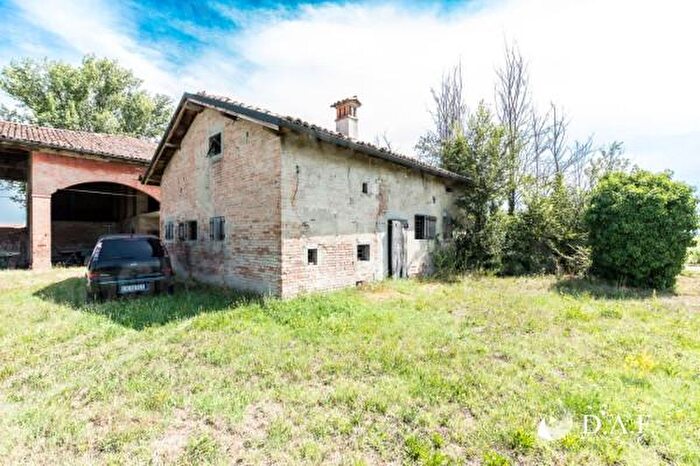 Casa con 6 locali in vendita in Rio Saliceto