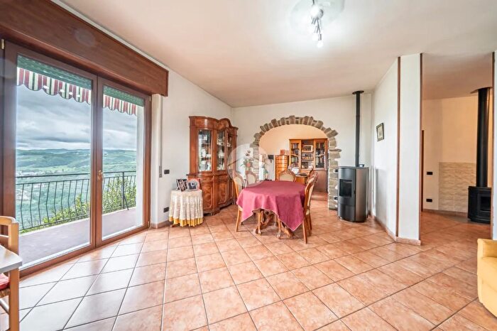 Casa con 7 locali in vendita in Via Saline, Tregnago